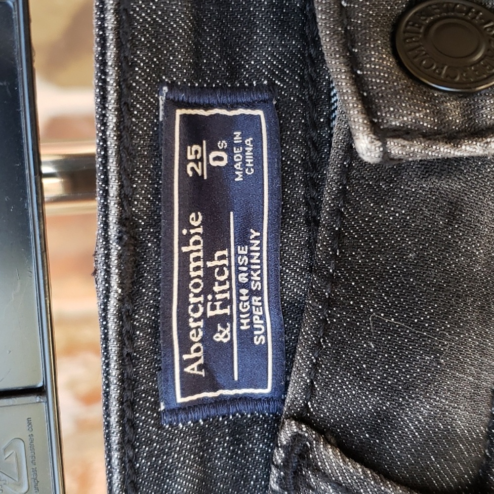 Black Wash High Rise Super Skinny Jeans - Picture 3 of 5